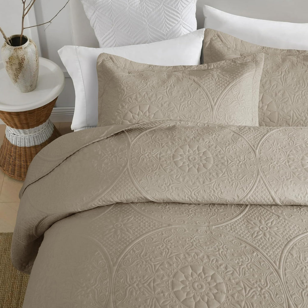 Twin Quilt Set - Lightweight Microfiber Twin Size Summer Bedspread - Modern Style Coin Pattern Soft Ultrasonic Coverlet Quilts Bedding Set for All Season, 2 Piece (1 Quilt, 1 Pillow Sham)