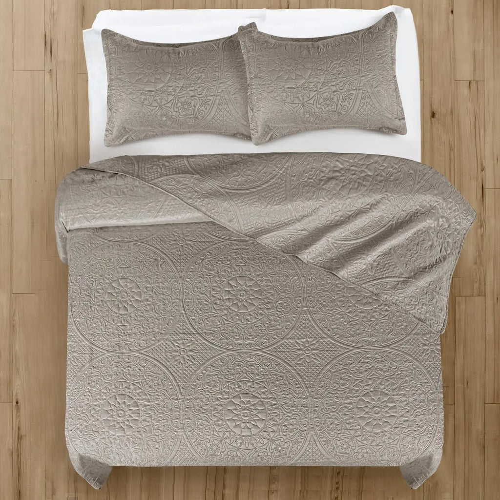 Floral Quilted Bedspread Set Beige