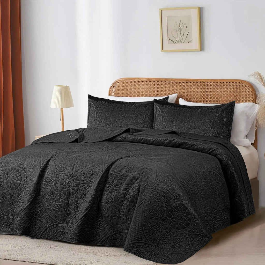 Floral Quilted Bedspread Set Black