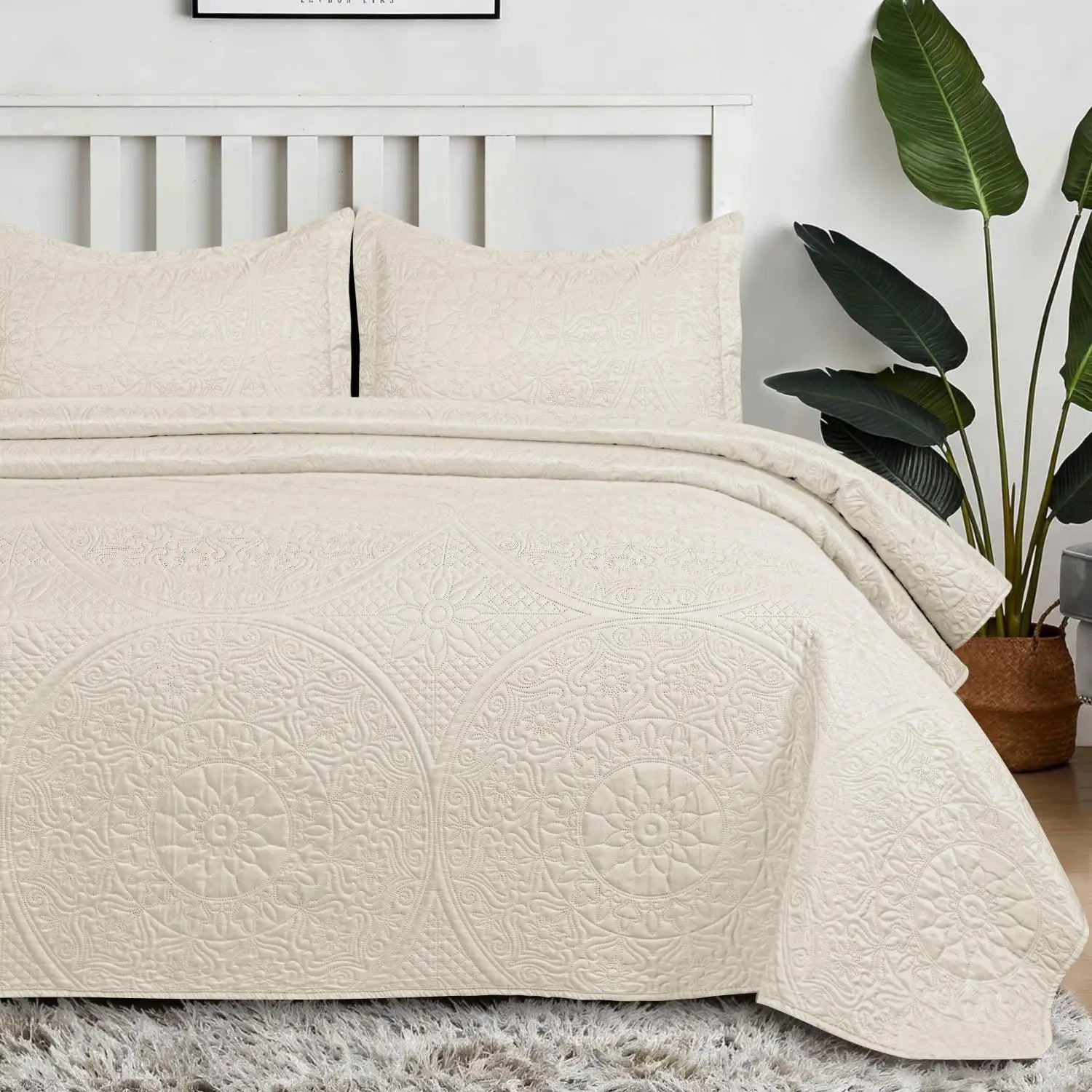 Floral Quilted Bedspread Set Cream