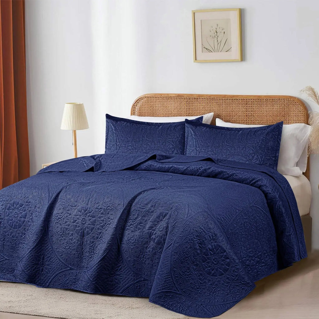 Floral Quilted Bedspread Set Navy