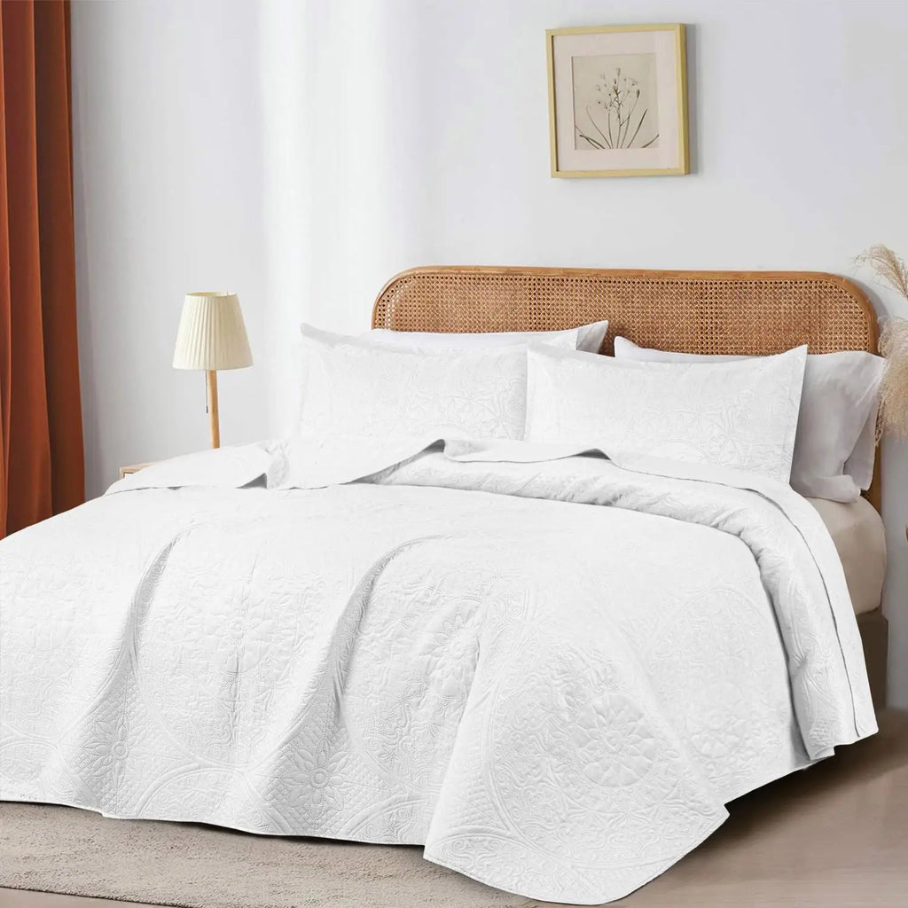 Floral Quilted Bedspread Set White