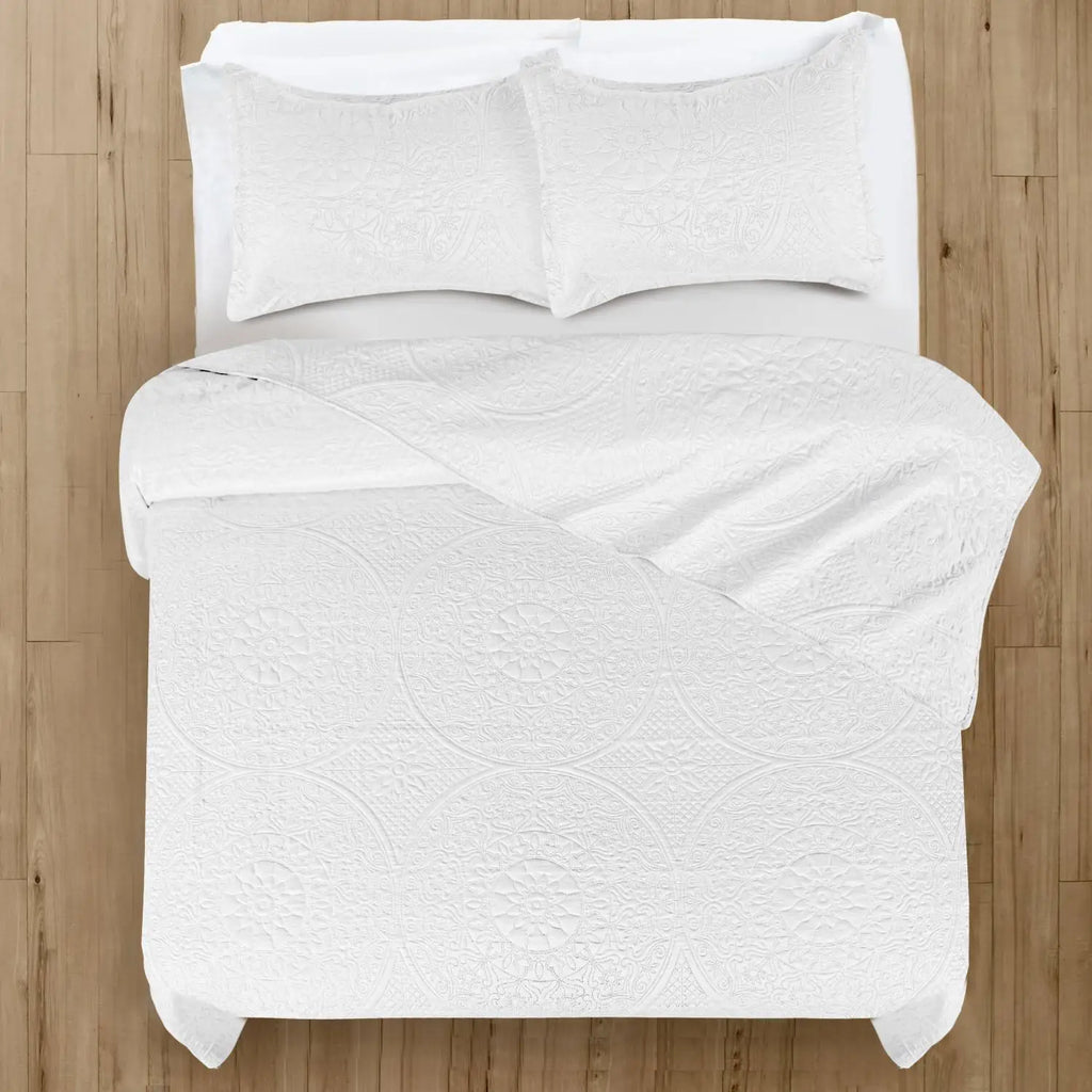 Floral Quilted Bedspread Set White
