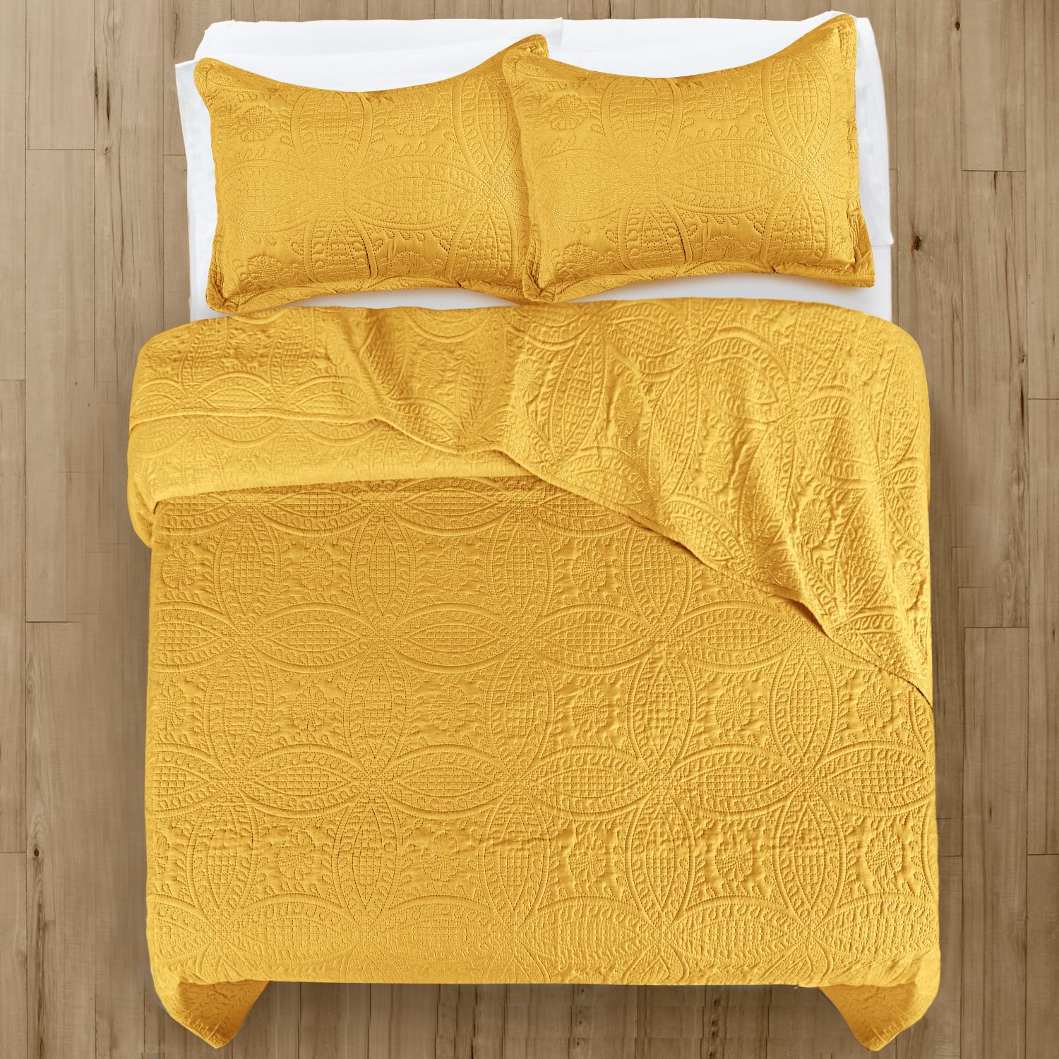 Coin Quilted Bedspread Set — Lightweight All-Season Coverlet with Pillow Shams