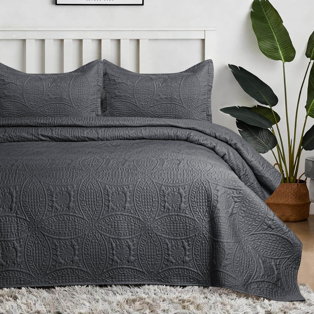 Coin Quilted Bedspread Set — Lightweight All-Season Coverlet with Pillow Shams