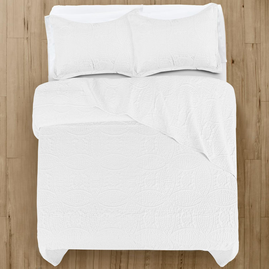 Coin Quilted Bedspread Set — Lightweight All-Season Coverlet with Pillow Shams