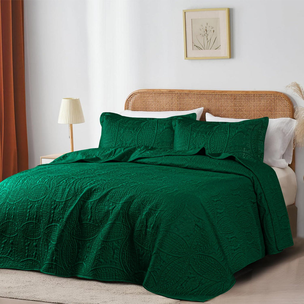 Coin Quilted Bedspread Set — Lightweight All-Season Coverlet with Pillow Shams