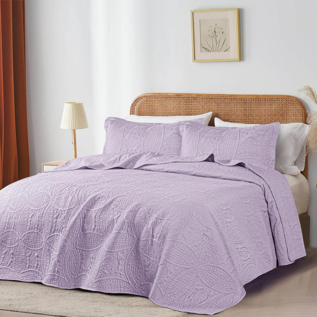 Coin Quilted Bedspread Set — Lightweight All-Season Coverlet with Pillow Shams