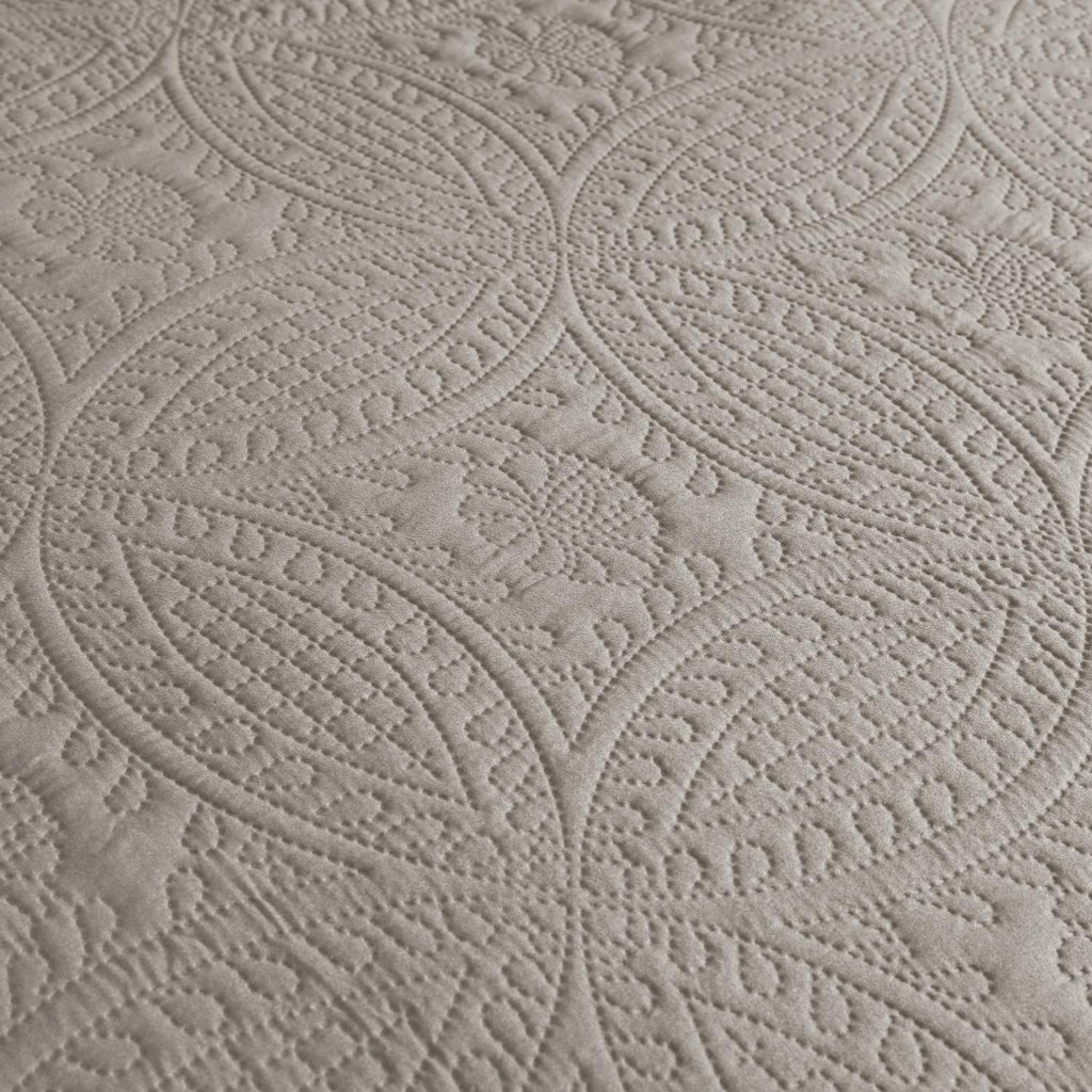 Coin Quilted Bedspread Set — Lightweight All-Season Coverlet with Pillow Shams