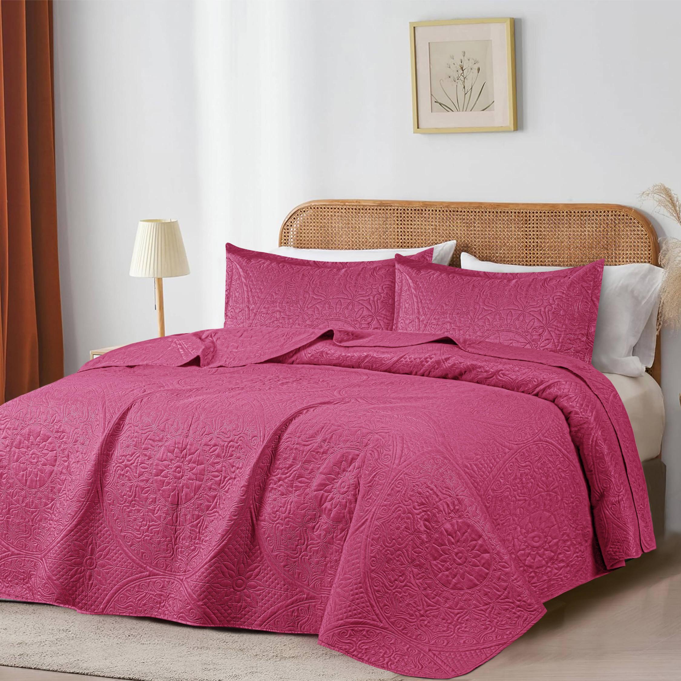 Floral Quilted Bedspread Set — Lightweight All-Season Coverlet with Pillow Shams