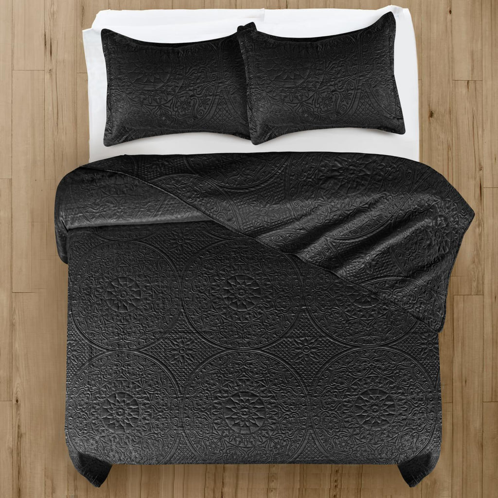 Floral Quilted Bedspread Set — Lightweight All-Season Coverlet with Pillow Shams